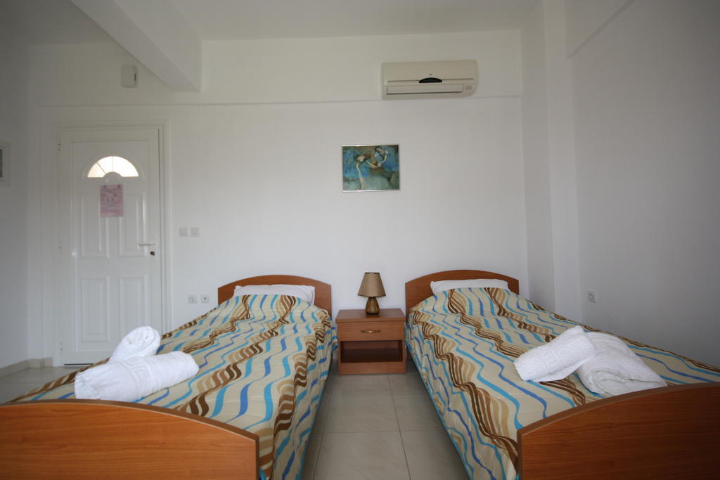 Pavloudis Apartments Psakoudia Room photo